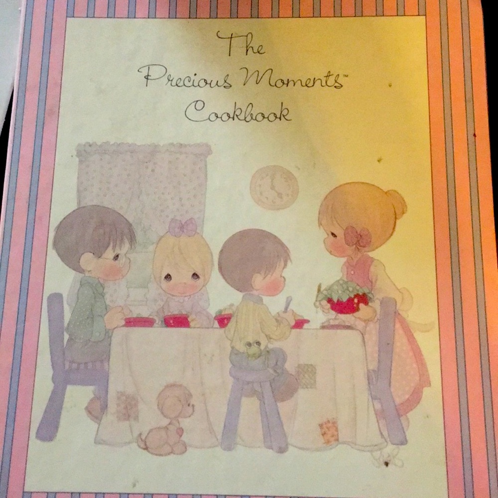 PRECIOUS MOMENTS COOKBOOK